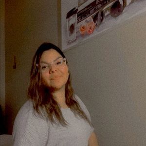 Meet your Posher, Cynthia